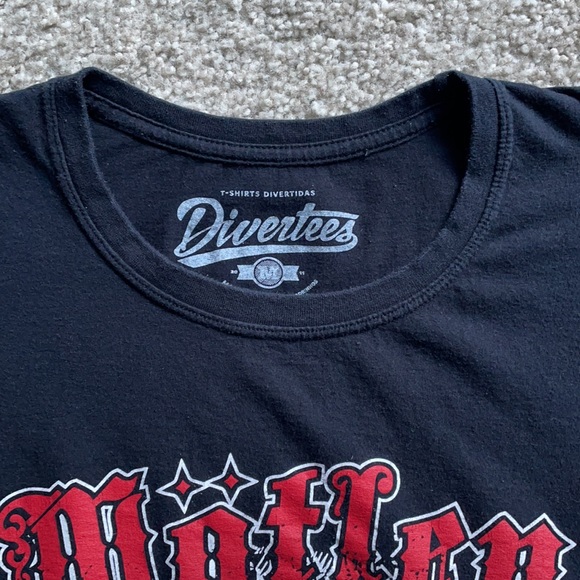 ✨Mötley Crüe Black T-shirt✨ - Picture 5 of 5